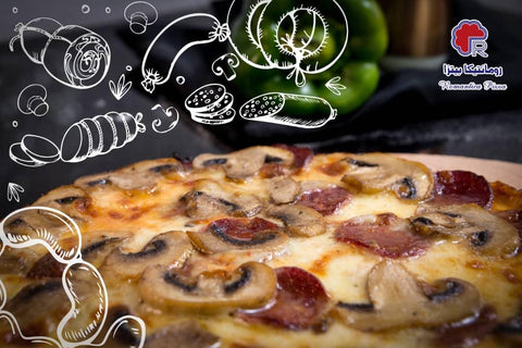 Mushroom and Pepperoni Pizza ببيروني فطر ساتيه