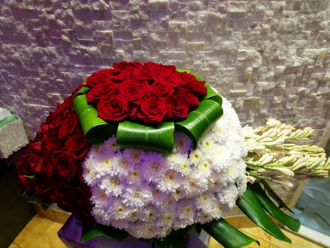 Flat Base Flower Bouquet باقة قاعدة طاولة